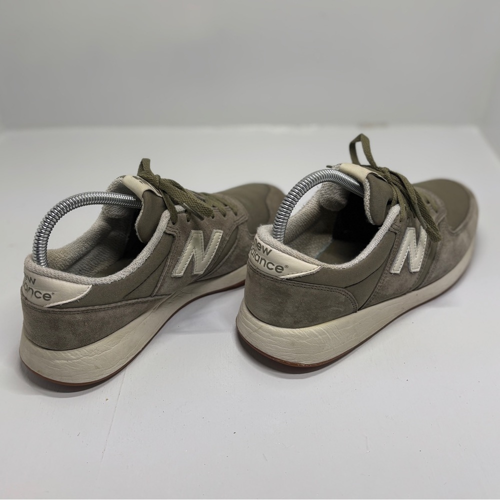 New Balance 420 Sneakers Men’s 8.5 Olive Green Suede Mesh Casual Retro Shoes - Picture 6 of 13